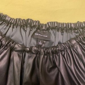 Faux leather top from Target. Never worn, size large. New condition.